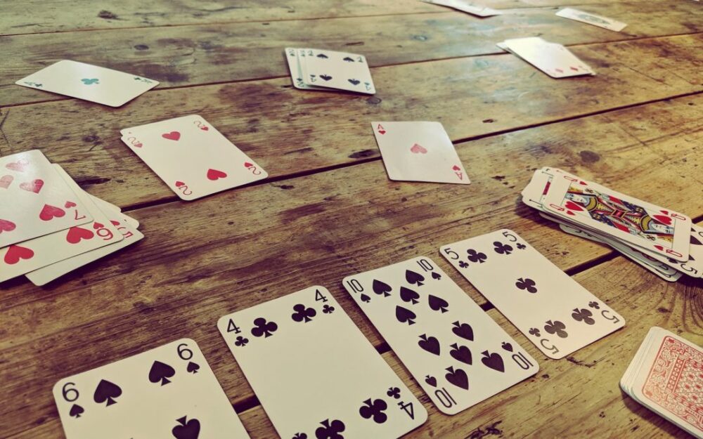 6 Easy and Underrated Card Games You Can Play with 2 People